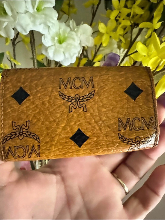 MCM Accessories - MCM Vintage Visetos 4-Hook Key Case Wallet 🇩🇪🇩🇪🇩🇪